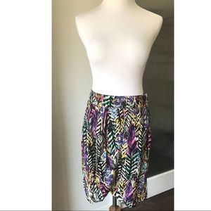 - NWOT H&M patterned skirt